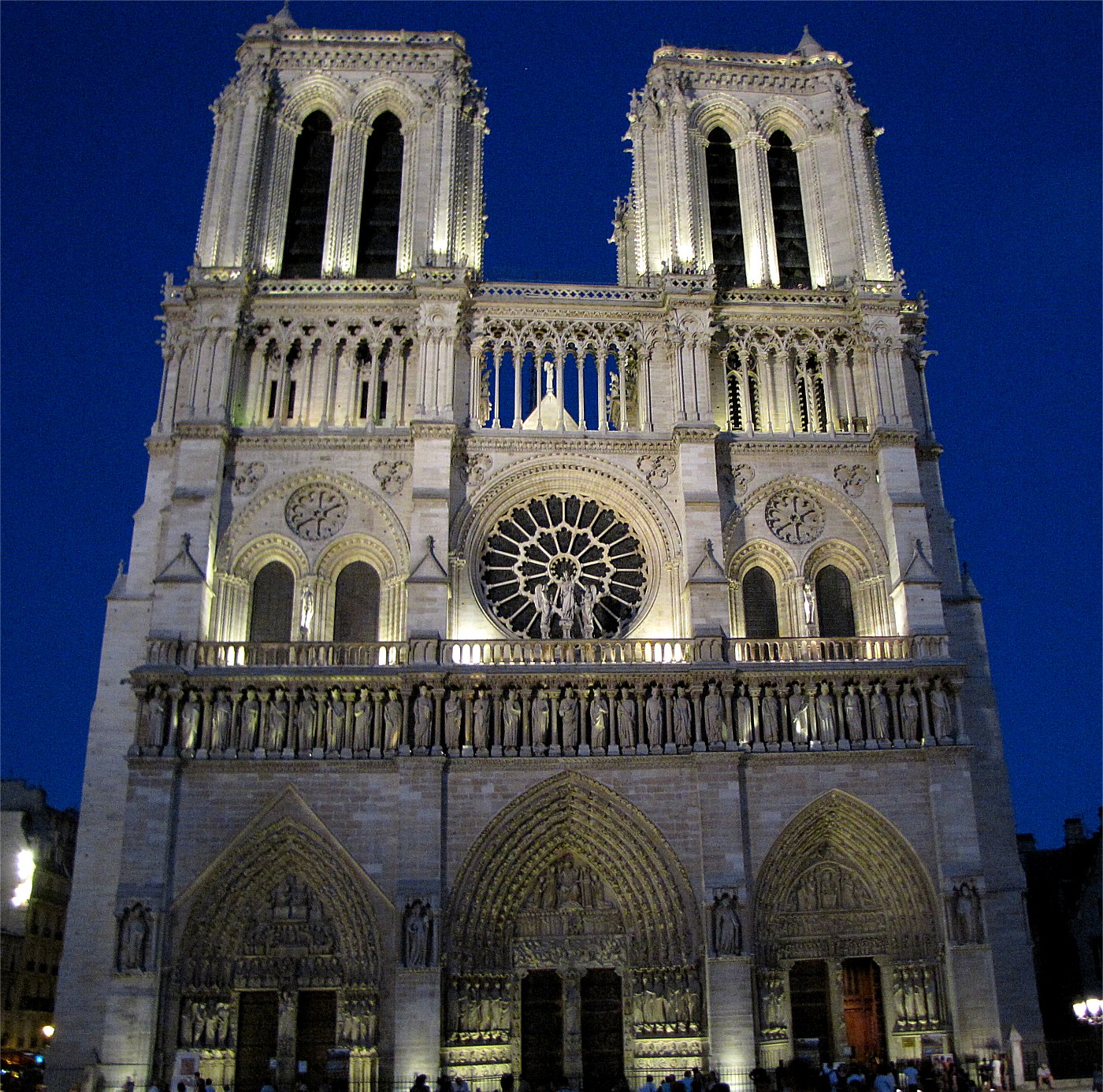 cath-drale-notre-dame-paris-arts-et-voyages